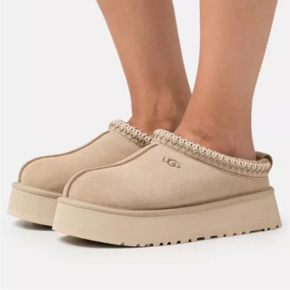 SOLD 🛑UGG TAZZ Platform Slipper Mustard Seed